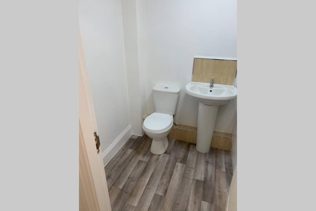 York City Centre, Recently Renovated 2 Bedroom Flat 外观 照片