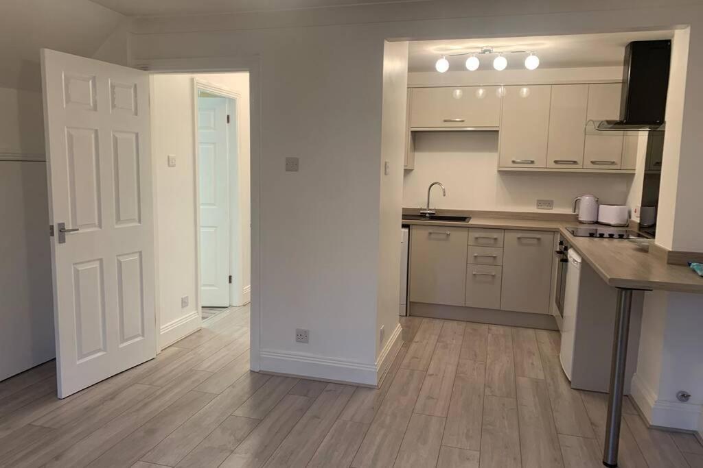 York City Centre, Recently Renovated 2 Bedroom Flat 外观 照片